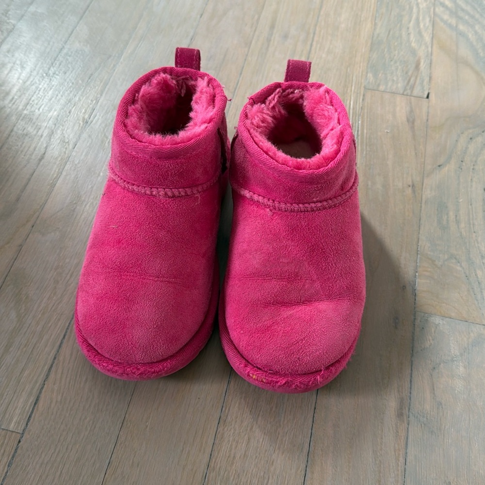 Ugg Classic Ultra Mini Boot Berry Size 13